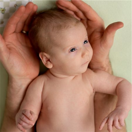 people looking up amazed - Father Holding Newborn Baby Girl Stock Photo - Premium Royalty-Free, Code: 600-03615457