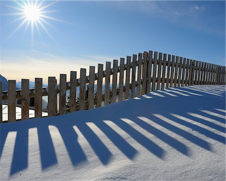 Zaun im Schnee, Steinplatte, Waidring, Tirol, Österreich Stockbilder - Premium RF Lizenzfrei, Bildnummer: 600-03615509