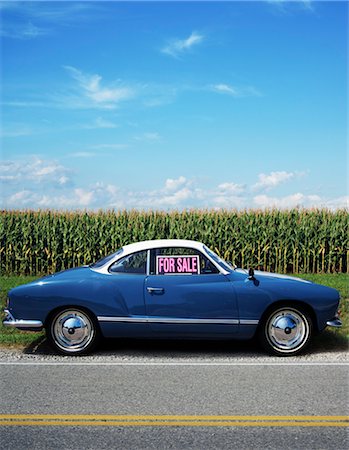 side of the road - VW Karman Ghia Stock Photo - Premium Royalty-Free, Code: 600-03615591