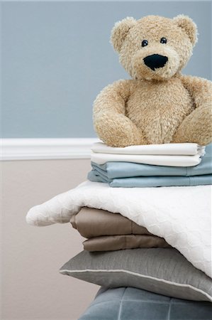 simsearch:640-03260502,k - Stack of Linens and Teddy Bear Stock Photo - Premium Royalty-Free, Code: 600-03615762