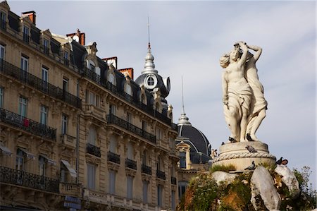Three Graces Fountain, Place de la Comedie, Montpellier, Herault, Languedoc-Roussillon, France Stock Photo - Premium Royalty-Free, Code: 600-03644852