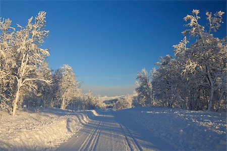 simsearch:700-03644778,k - Snowy Road, Breivikeidet, Troms, Norway Stock Photo - Premium Royalty-Free, Code: 600-03665494