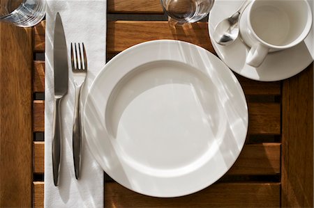 simsearch:700-03508566,k - Place Setting Stock Photo - Premium Royalty-Free, Code: 600-03665655