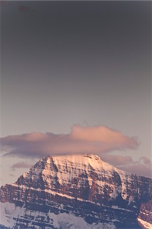 sommets enneigés - Mont Edith Cavell, Parc National Jasper, Alberta, Canada Photographie de stock - Premium Libres de Droits, Code: 600-03665756