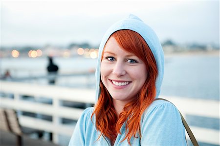 Portrait of Woman on Fisherman's Wharf, Santa Cruz, California, USA Foto de stock - Sin royalties Premium, Código: 600-03686118