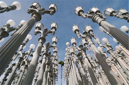 simsearch:700-03777193,k - Urban Light by Chris Burden, Los Angeles County Museum of Art, Los Angeles, Los Angeles County, California, USA Foto de stock - Royalty Free Premium, Número: 600-03682021