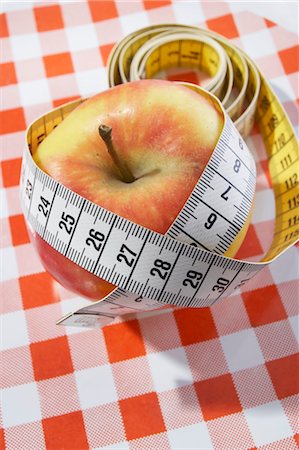 dieting - Apple with Tape Measure Stock Photo - Premium Royalty-Free, Code: 600-03682062