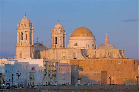 simsearch:600-07288059,k - Campo del Sur with Cadiz Cathedral, Cadiz, Cadiz Province, Andalusia, Spain Foto de stock - Sin royalties Premium, Código: 600-03682240