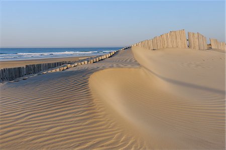 ripples in sand - Sand Fence at Beach near Cadiz, Costa De La Luz, Cadiz Province, Andalusia, Spain Stock Photo - Premium Royalty-Free, Code: 600-03682241