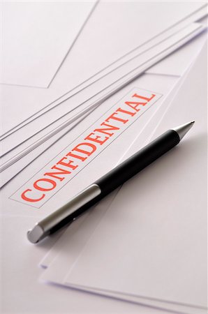 penna stilografica - Confidential Papers Fotografie stock - Premium Royalty-Free, Codice: 600-03697884