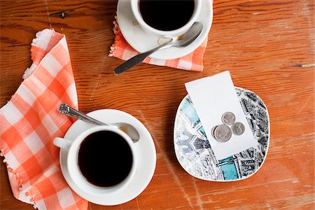 spoon on table nobody - Cups of Coffee and Tip on Cafe Table, Vancouver, British Columbia, Canada Stock Photo - Premium Royalty-Free, Code: 600-03698385