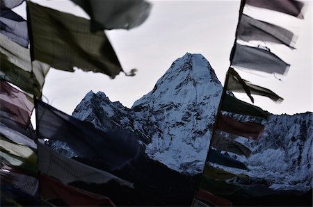 Prière drapeaux, Ama Dablam, Khumbu, le Parc National de Sagarmatha Solukhumbu District, Sagarmatha, Purwanchal, Népal Photographie de stock - Premium Libres de Droits, Code: 600-03737727