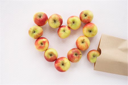 Apples in Heart Shape Foto de stock - Sin royalties Premium, Código: 600-03738134