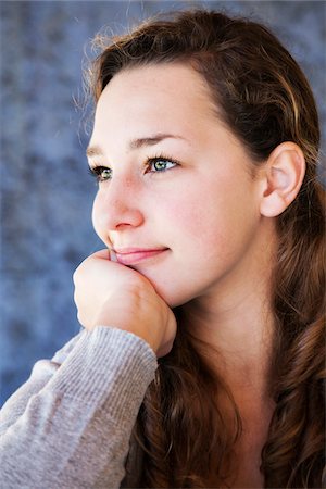 Portrait of Young Woman, Cala Ratjada, Mallorca, Spain Foto de stock - Sin royalties Premium, Código: 600-03738461