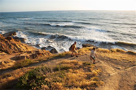 san diego - Couple randonnée, Point Loma, San Diego, San Diego County, Californie, Etats-Unis Photographie de stock - Premium Libres de Droits, Code: 600-03738715