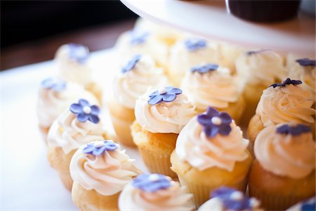 simsearch:600-03508840,k - Close-up of Cupcakes Foto de stock - Royalty Free Premium, Número: 600-03738748