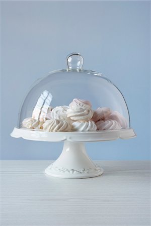 Cake Plate with Meringue Stock Photo - Premium Royalty-Free, Code: 600-03738830