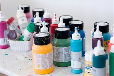 paint (substance) - Variety of Oil Paints Stock Photo - Premium Royalty-Free, Code: 600-03768660