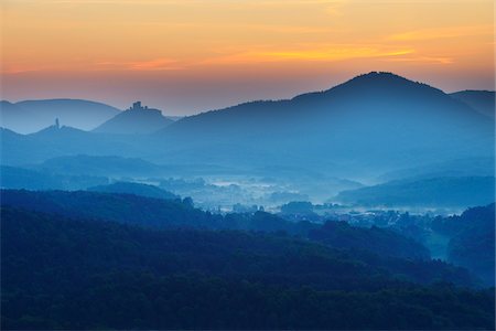 Sunrise over Mountains, Vorderweidenthal, Pfalzerwald, Rhineland-Palatinate, Germany Stock Photo - Premium Royalty-Free, Code: 600-03762476