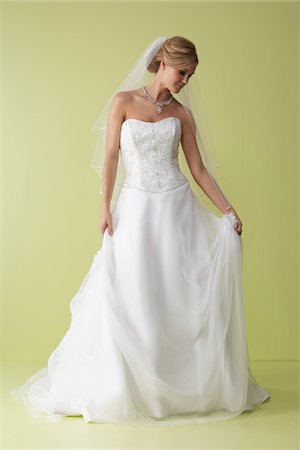 Portrait of Bride Stock Photo - Premium Royalty-Free, Code: 600-03775699