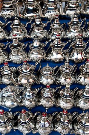 fil (métal) - Teapots, Souk, Medina, Marrakech, Marrakech-Tensift-El Haouz Region, Morocco Foto de stock - Sin royalties Premium, Código: 600-03778065