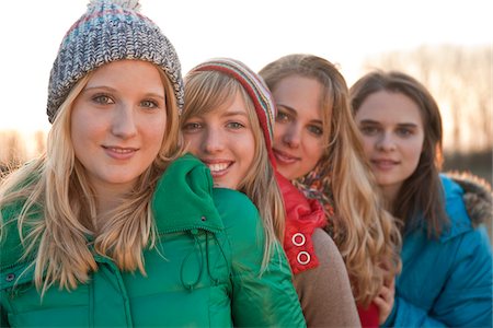 friends outdoors winter not woman - Portrait of Teenagers Stock Photo - Premium Royalty-Free, Code: 600-03778679