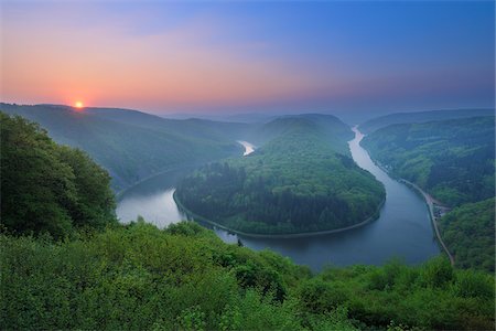 Saar Loop near Mettlach at Sunrise, Merzig-Wadern District, Saarland, Germany Stock Photo - Premium Royalty-Free, Code: 600-03787184