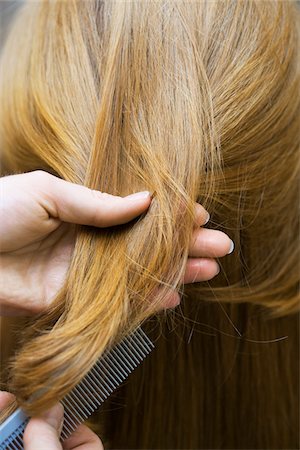 peinarse - Woman at Hairdresser Foto de stock - Sin royalties Premium, Código: 600-03814726