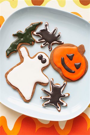 Halloween Gingerbread Cookies Foto de stock - Sin royalties Premium, Código: 600-03814926