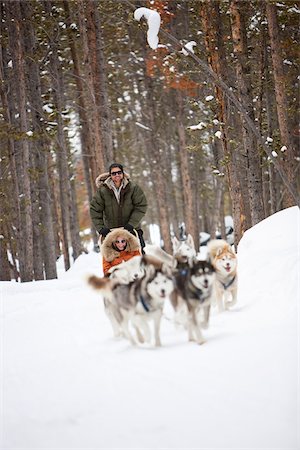 simsearch:600-03865217,k - Couple Dog Sledding, Frisco, Summit County, Colorado, USA Foto de stock - Sin royalties Premium, Código: 600-03814947