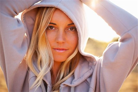 person with hood - Woman, Bolinas, Marin County, California, USA Stock Photo - Premium Royalty-Free, Code: 600-03814958