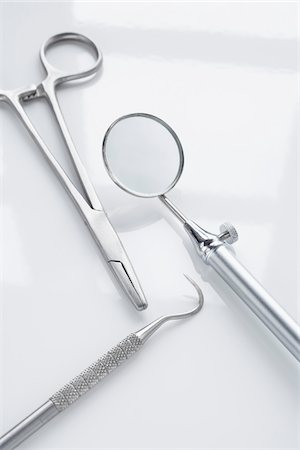 specchio da dentista - Dentistry Tools Fotografie stock - Premium Royalty-Free, Codice: 600-03836324