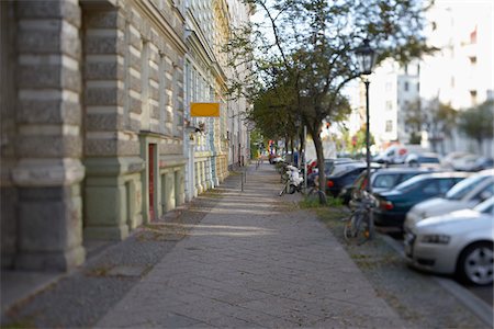 street in the city nobody - Sidewalk, Berlin, Germany Stock Photo - Premium Royalty-Free, Code: 600-03848711