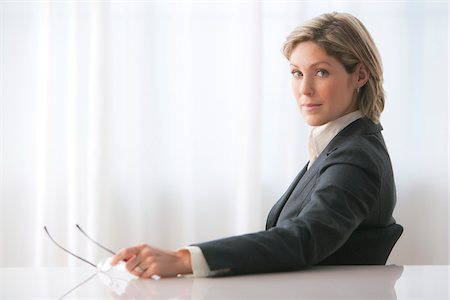 Portrait of Businesswoman Foto de stock - Royalty Free Premium, Número: 600-03849285