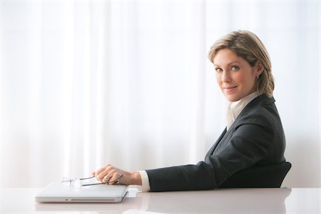 profile head shot - Portrait of Businesswoman Stock Photo - Premium Royalty-Free, Code: 600-03849286