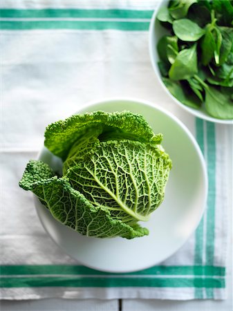 Green Cabbage with Bowl of Spinach Stock Photo - Premium Royalty-Free, Code: 600-03849528