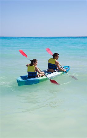 Couple Kayaking, Reef Playacar Resort and Spa, Playa del Carmen, Mexico Foto de stock - Sin royalties Premium, Código: 600-03891043