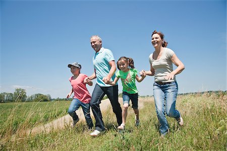 family walk sky not beach not shorts - Family, Mannheim, Baden-Wurttemberg, Germany Stock Photo - Premium Royalty-Free, Code: 600-03907087