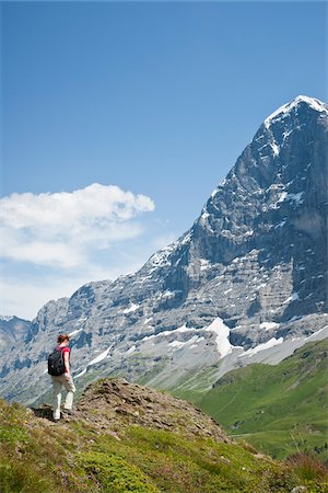 Woman Hiking, Berense Oberland, Eiger Peak, North Face, Switzerland Foto de stock - Sin royalties Premium, Código: 600-03907140