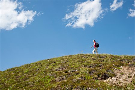 simsearch:700-06190626,k - Woman Hiking on Mountain Top, Bernese Oberland, Switzerland Foto de stock - Royalty Free Premium, Número: 600-03907141