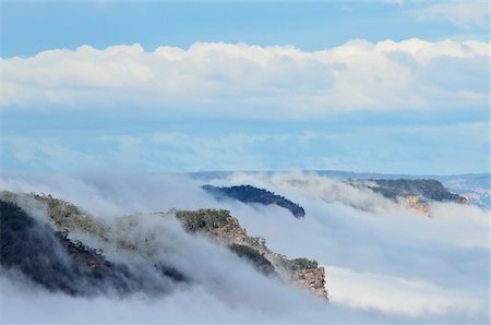 Morning Fog at Lake Burragorang, Burragorang State Conservation Area, New South Wales, Australia Stock Photo - Premium Royalty-Free, Code: 600-03907308