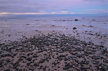 stones sand horizon - Beach, Table Cape, Tasmania, Australia Stock Photo - Premium Royalty-Free, Code: 600-03907324