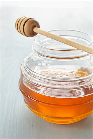 simsearch:600-03445175,k - Jar of Honey with Honey Dipper Stock Photo - Premium Royalty-Free, Code: 600-03907438