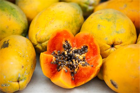 Papaya, Kauai, Hawaii, USA Stock Photo - Premium Royalty-Free, Code: 600-03907705