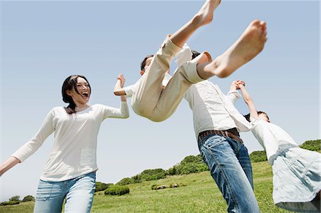 plante des pieds - Parents fils milieu air de levage Photographie de stock - Premium Libres de Droits, Code: 614-05399833