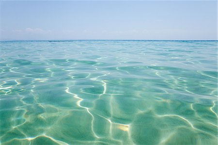 Peaceful water off Penhentian Kecil, Perhentian Islands, Malaysia Stock Photo - Premium Royalty-Free, Code: 614-05399880