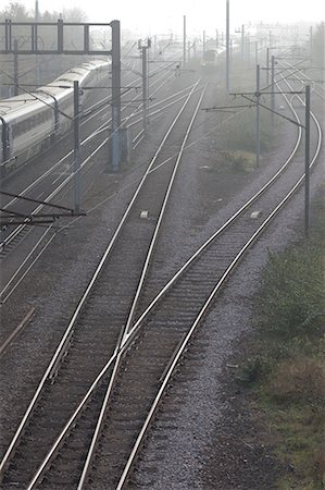 ferrocarriles - Train and railway track, Finsbury Park, London Foto de stock - Sin royalties Premium, Código: 614-05792395