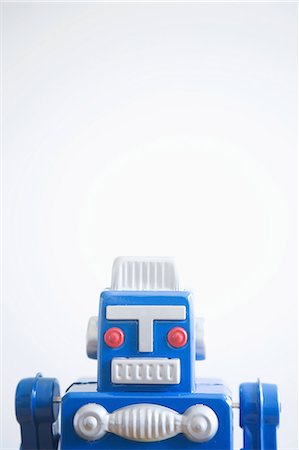 Retro toy robot Stock Photo - Premium Royalty-Free, Code: 614-05819034