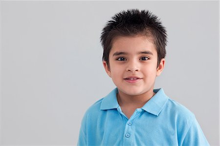 Portrait of a young boy Foto de stock - Sin royalties Premium, Código: 614-05955370