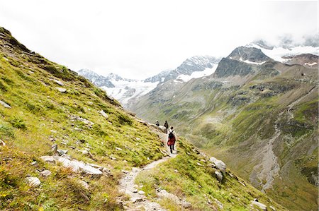 Family hiking in Alps, Tirol, Austria Foto de stock - Sin royalties Premium, Código: 614-05955420